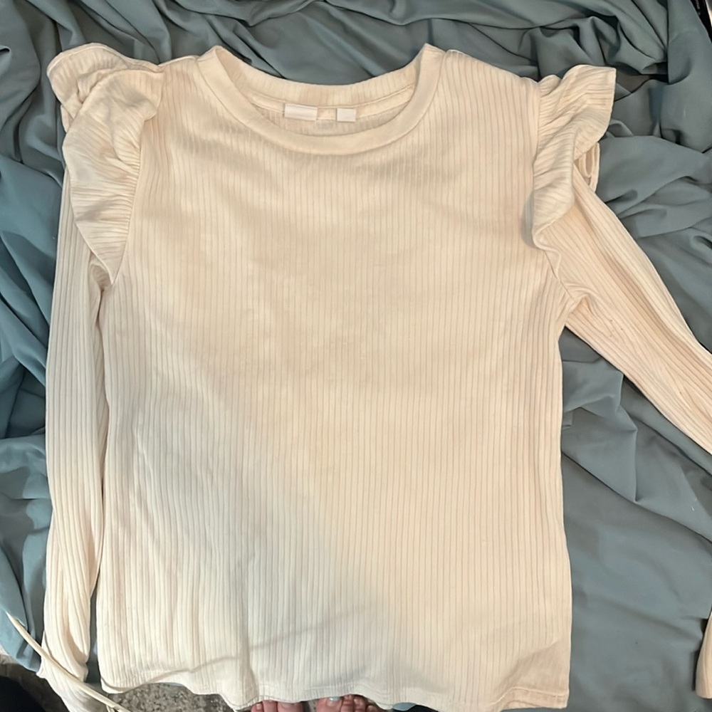 Girls long sleeve tshirt.